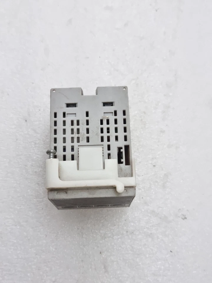 Used Working Omron E5CWL-Q1P Temperature Controller 100-240VAC E5CWL